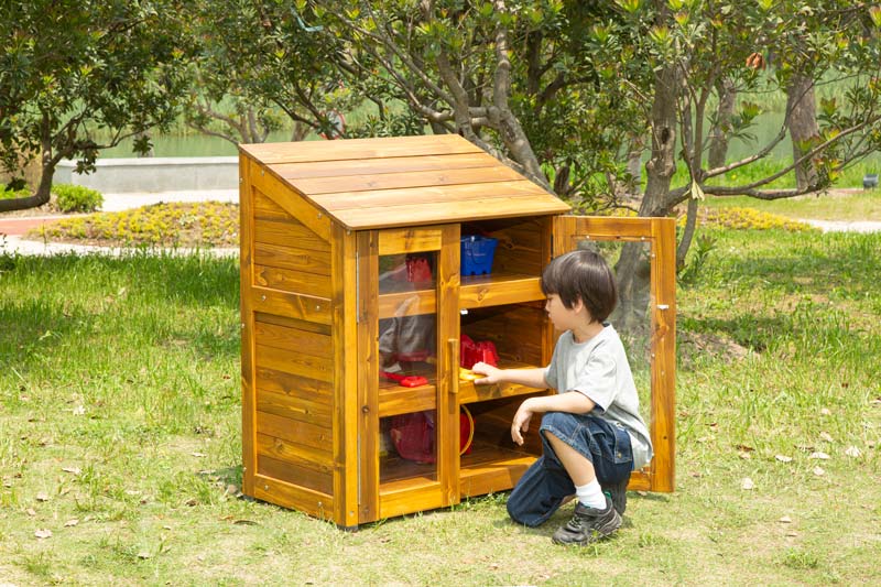 Outdoor-Schrank mit transparenten Türen
