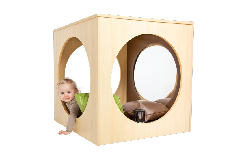 Spiegelwürfel-Haus mit 2 Spiegeln
